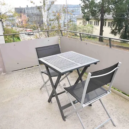 2br Near Center - Vineyard 21 *